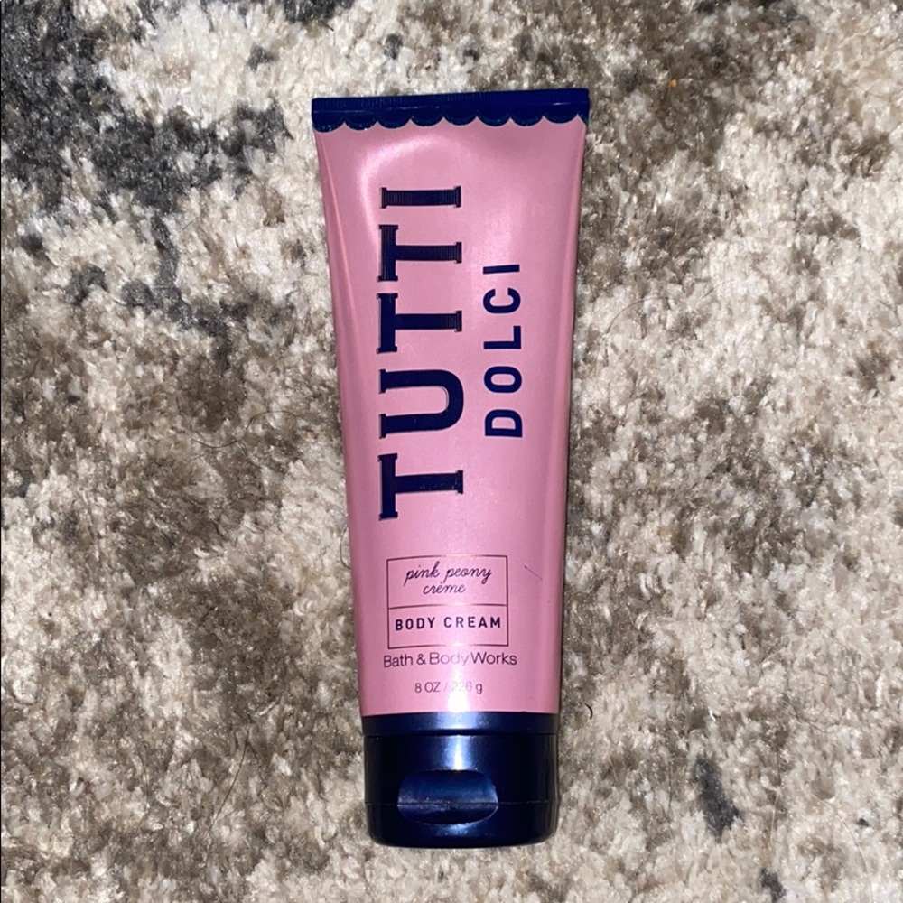 Bath and body works, pink peony creme